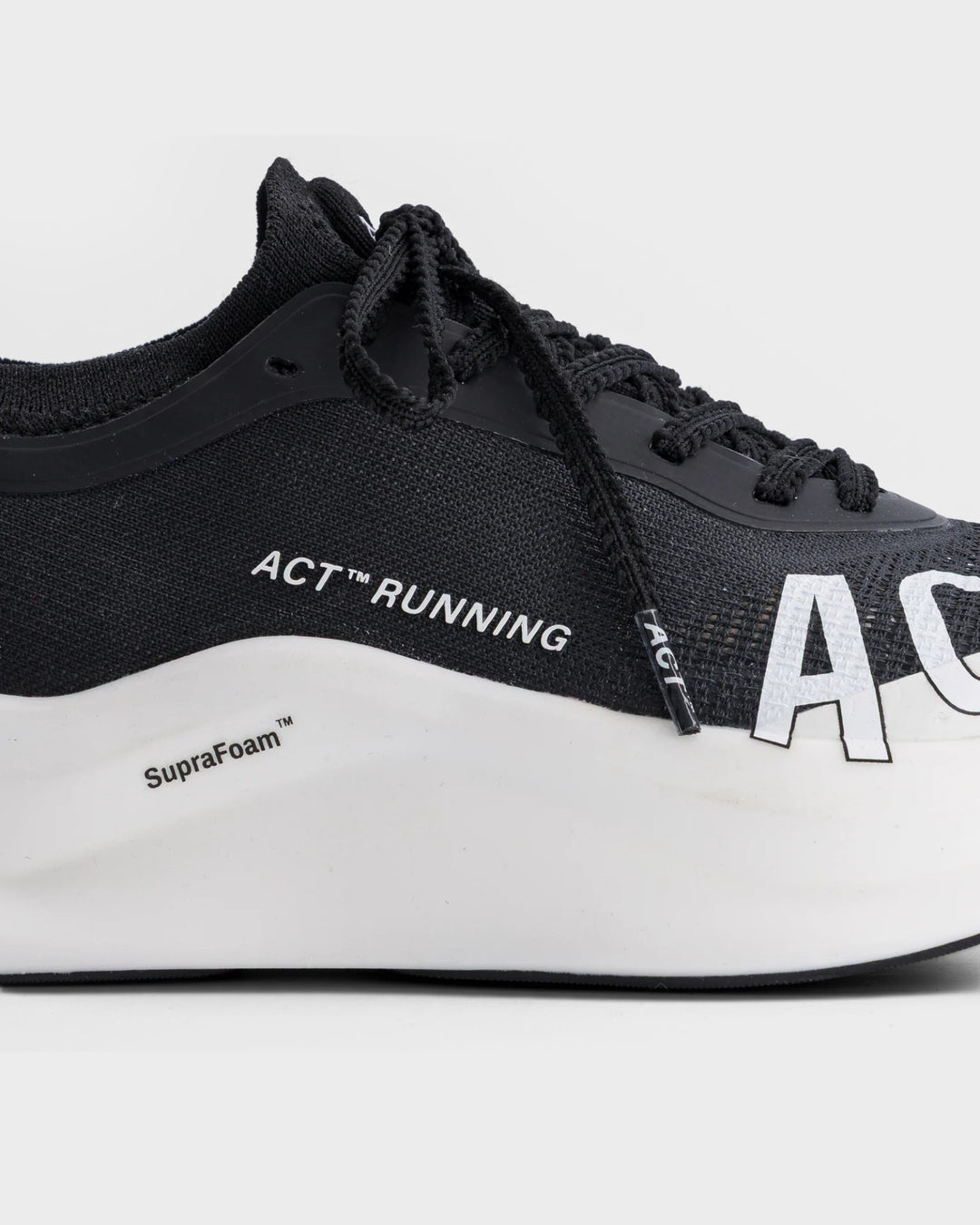 ACT Running C.1 noir, détail du côté