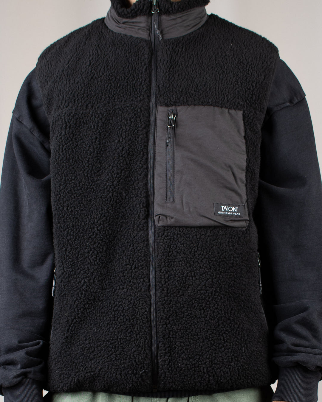 Mountain Boa Fleece High-Neck Vest Black