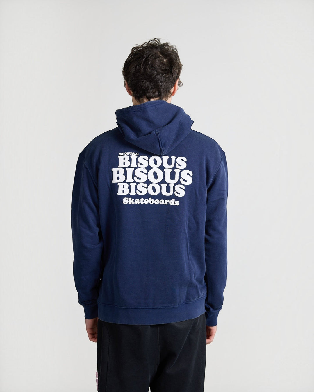 Bisous Hoodie Grease Navy porté - dos