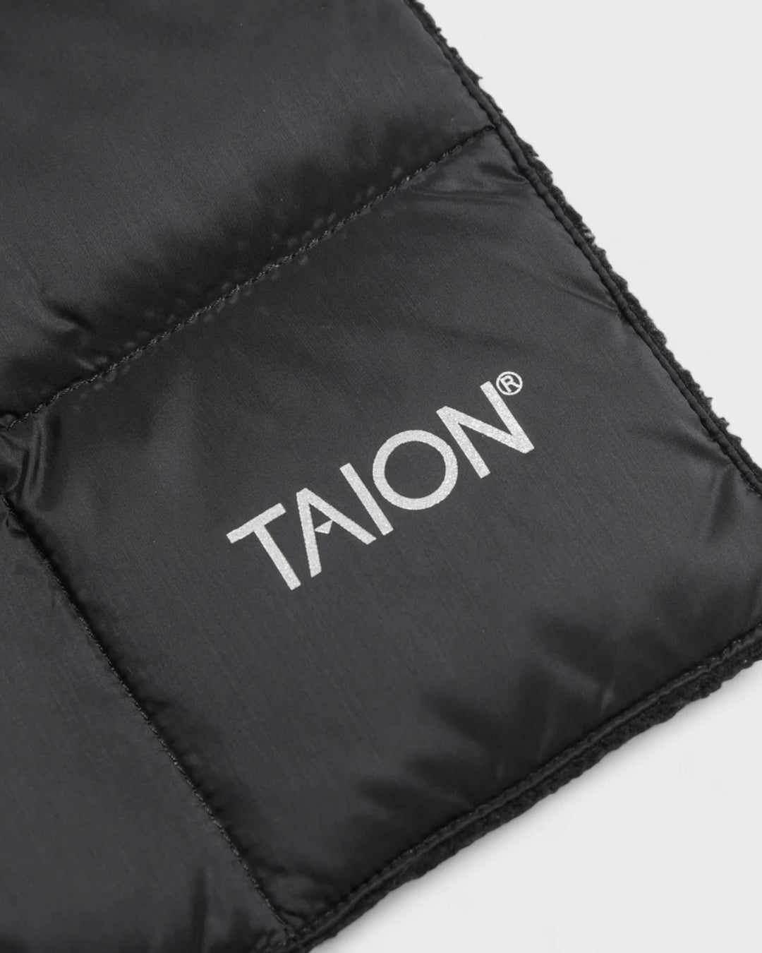 Taion Basic Down Scarf Black, vue du produit