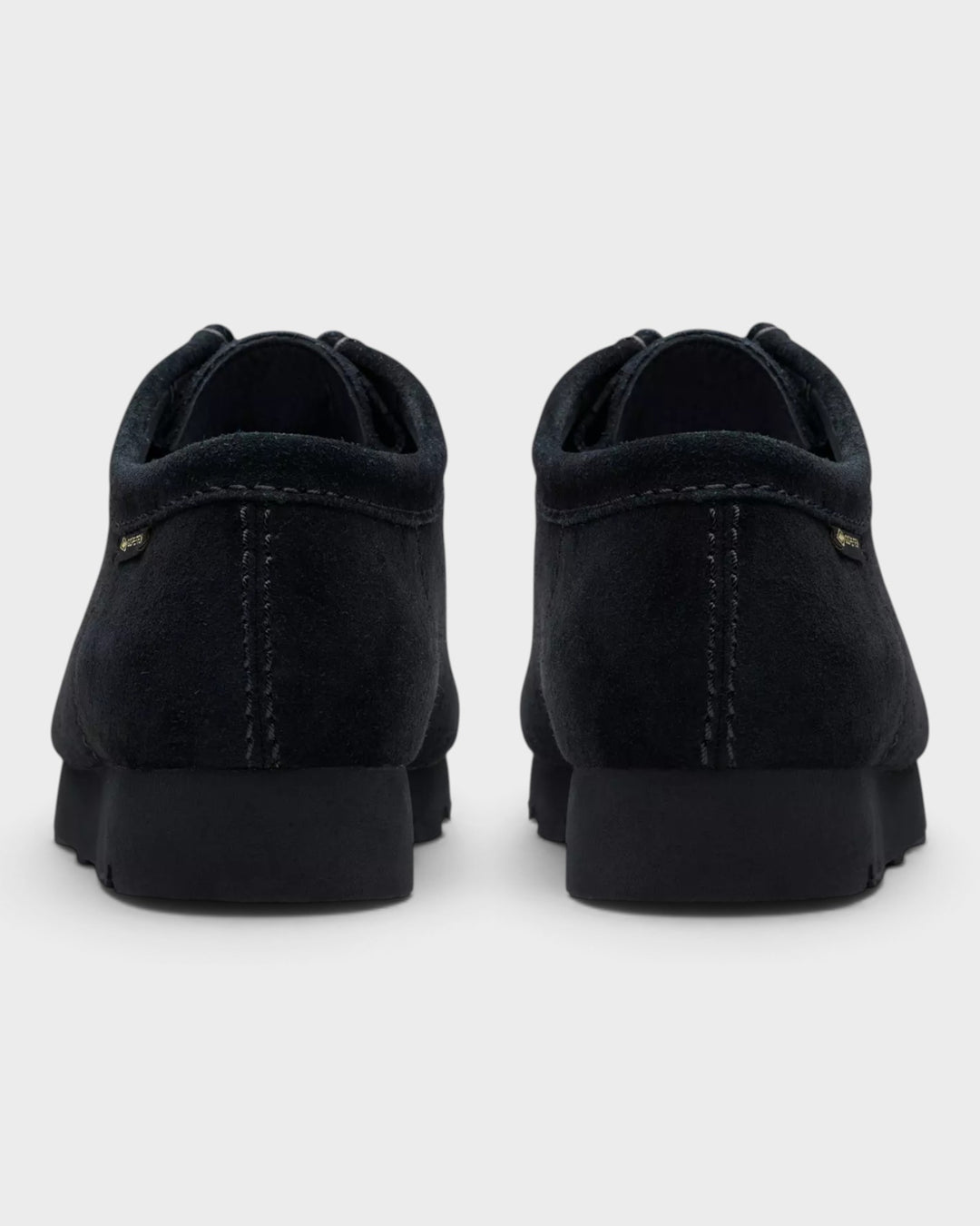 Clarks Wallabee GTX Black Suede — vue arrière