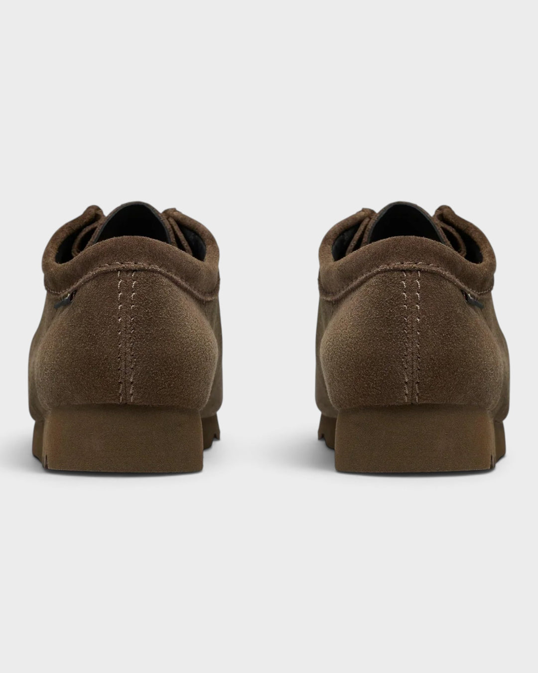 Clarks Wallabee GTX Dark Olive Suede — vue arrière