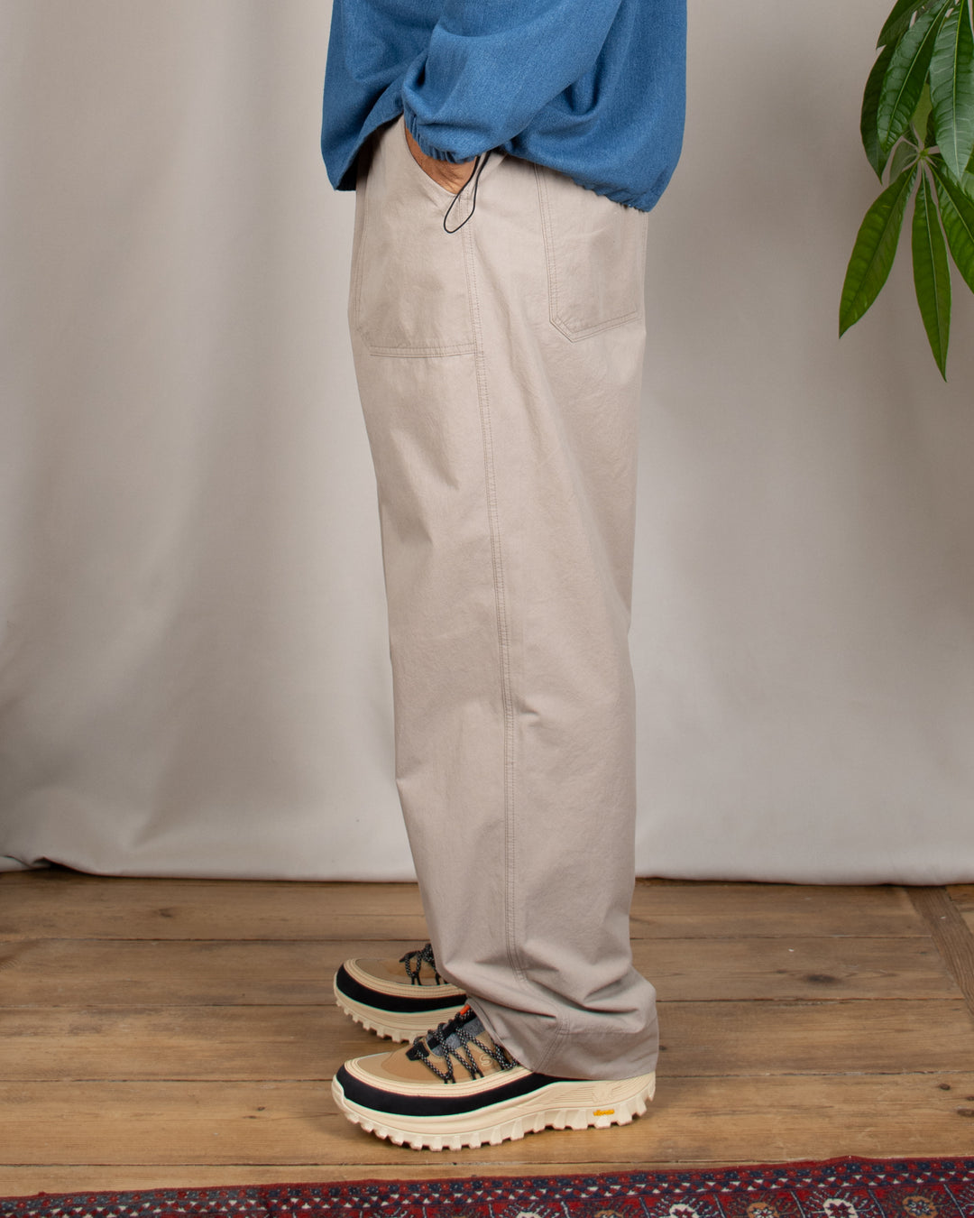 One Tuck Wide Fatigue Pants Beige
