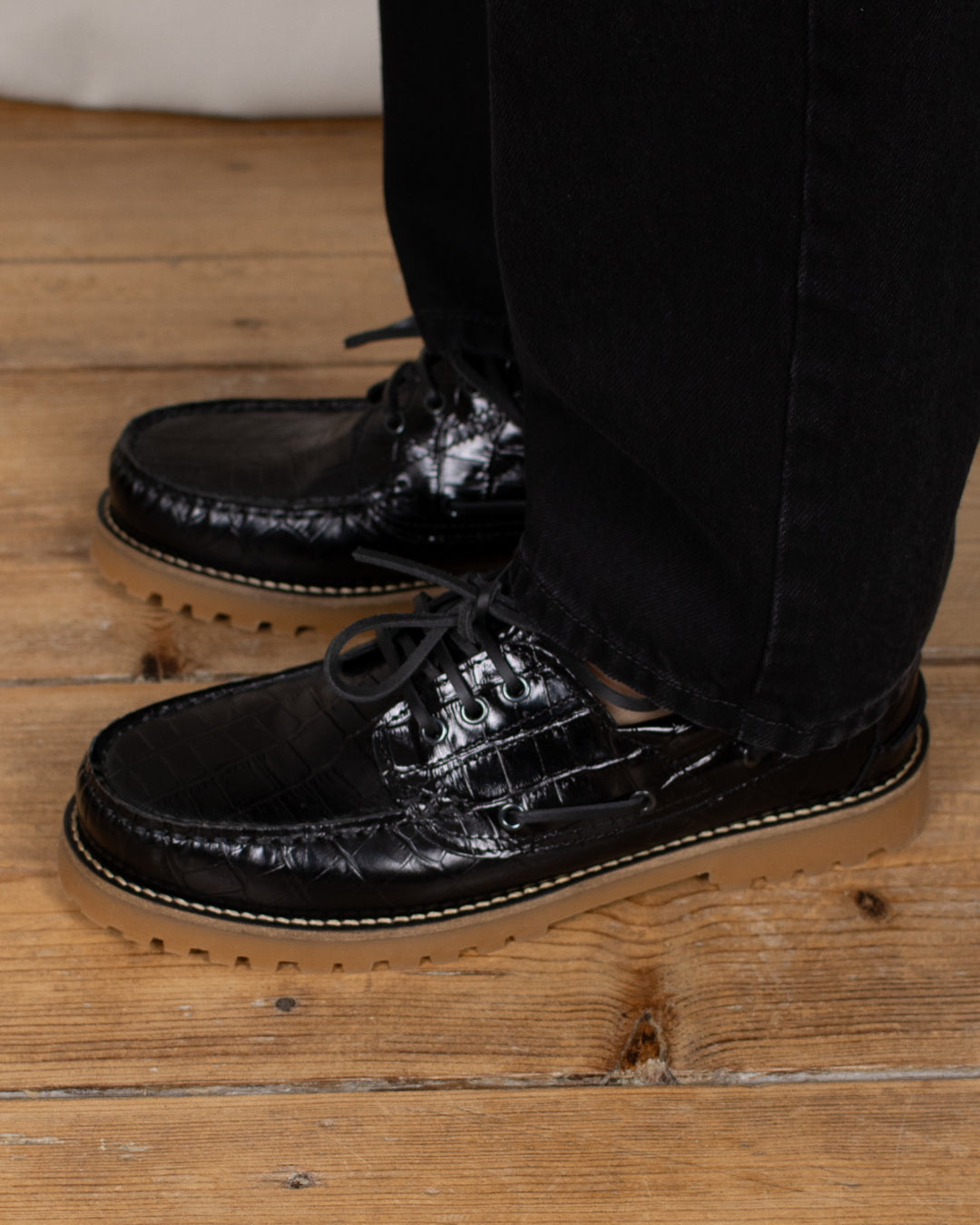 Ollie Boat Shoe Black Croco Leather
