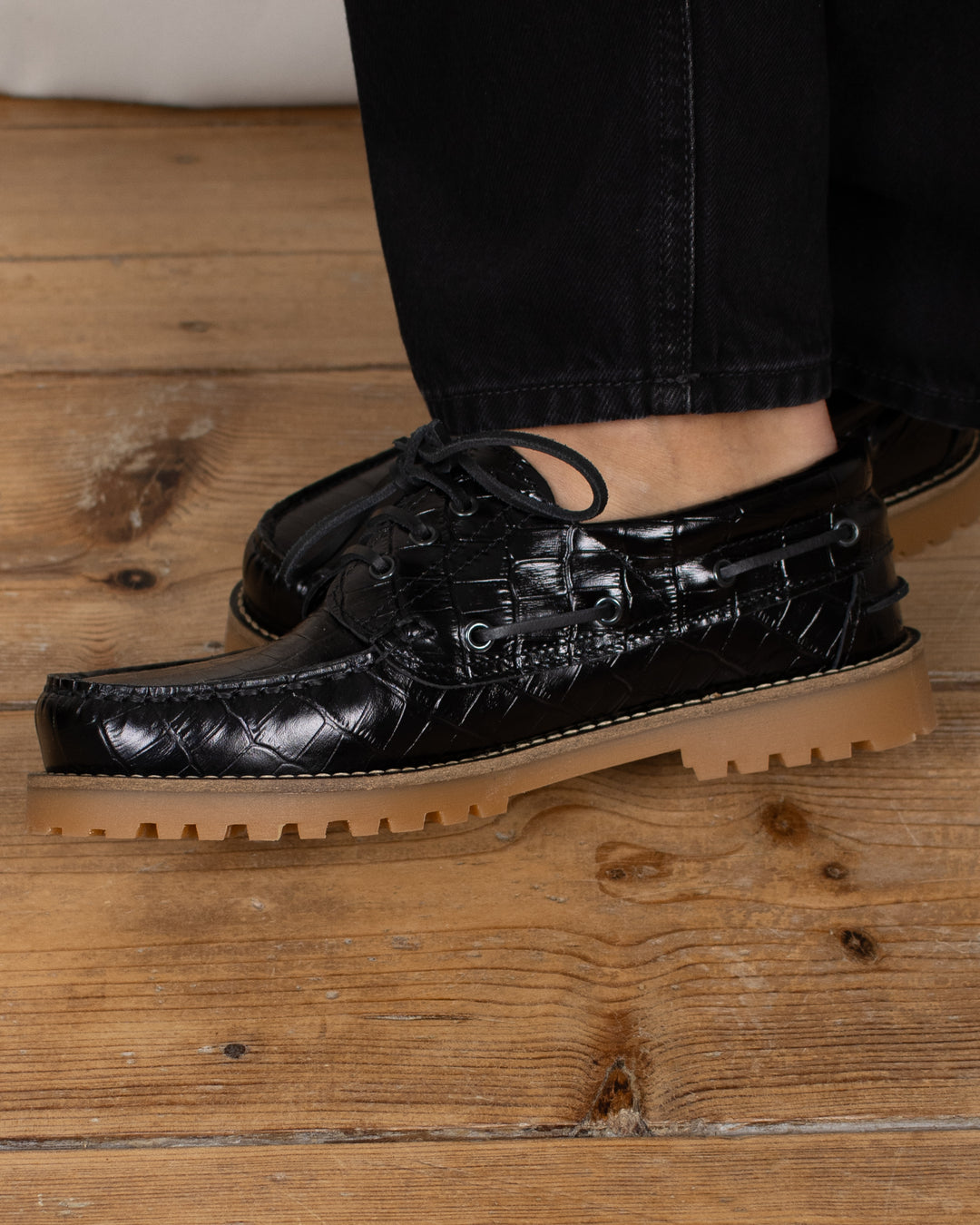 Ollie Boat Shoe Black Croco Leather