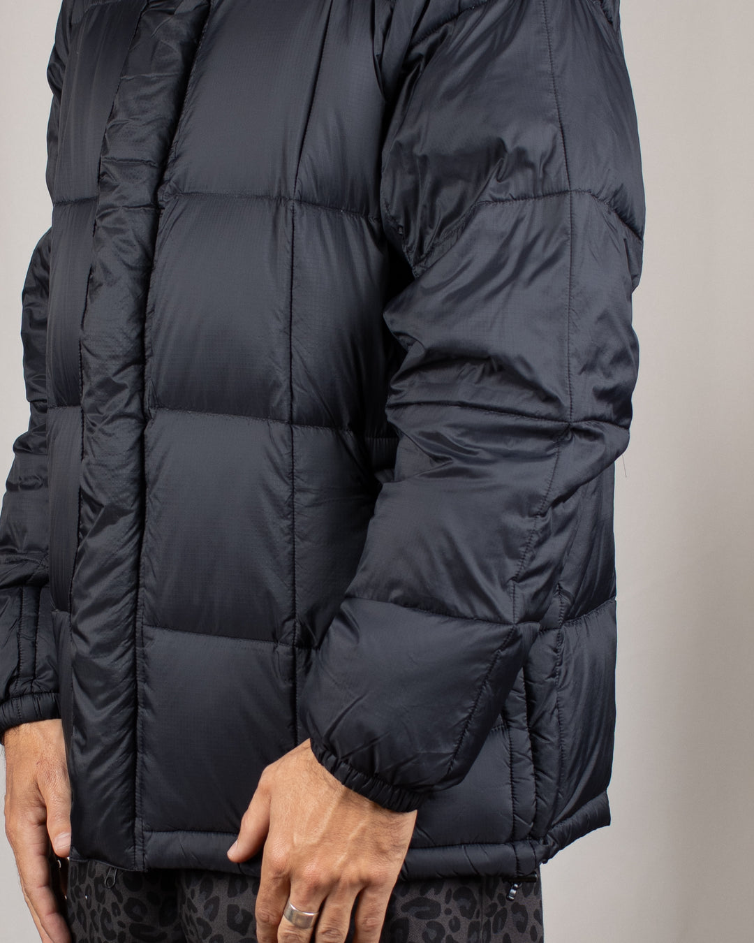 Mountain Hooded Fly-Front Volume Down Jacket Black