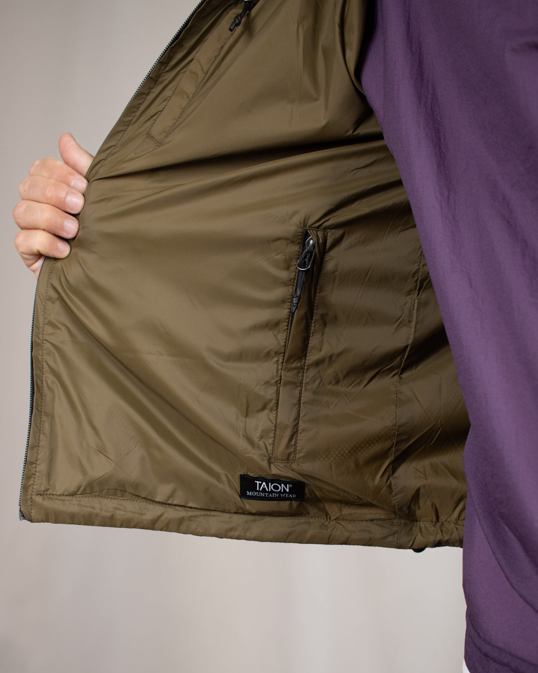 Down Mountain Reversible Mesh Vest Black/D.Olive