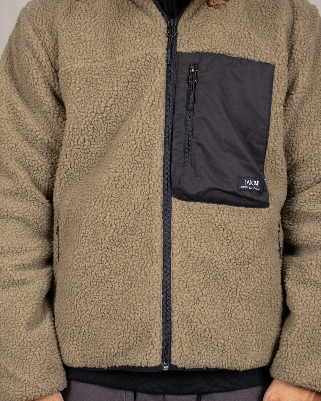 Taion Mountain Boa Fleece High-Neck Jacket Beige, vue du produit