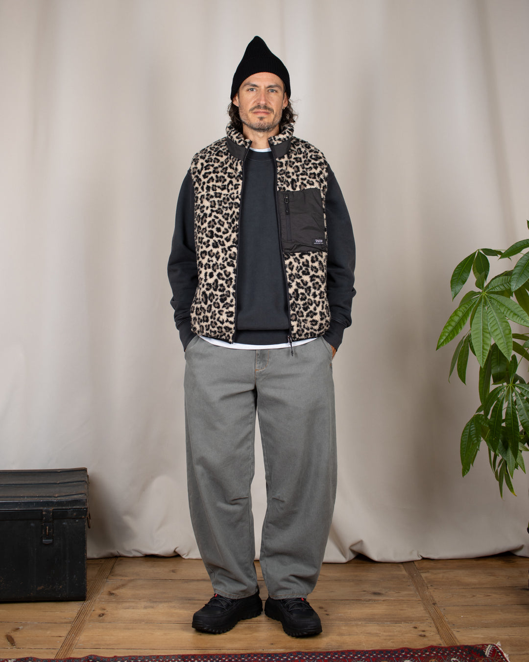 Mountain Boa Fleece High-Neck Vest Leopard