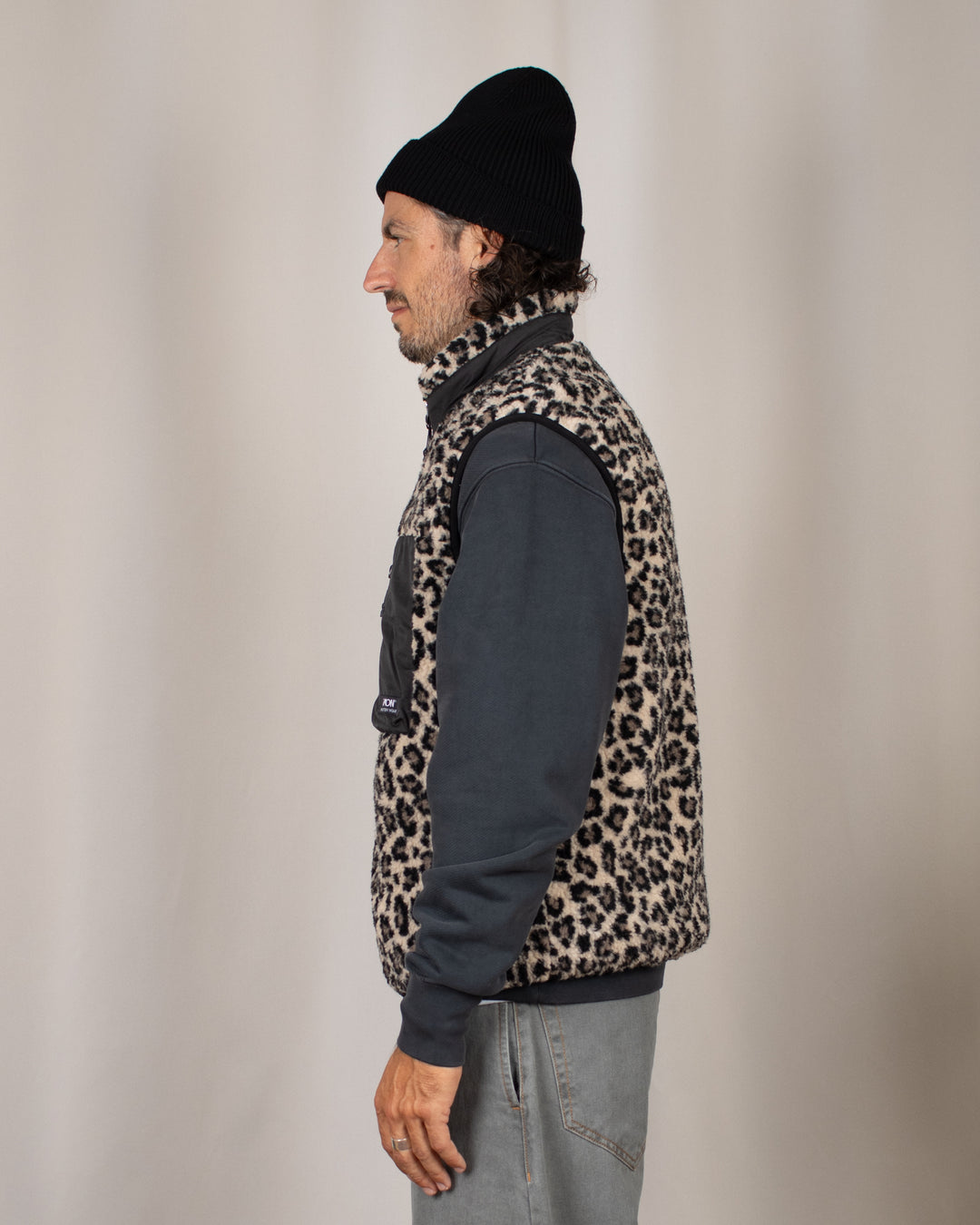 Mountain Boa Fleece High-Neck Vest Leopard