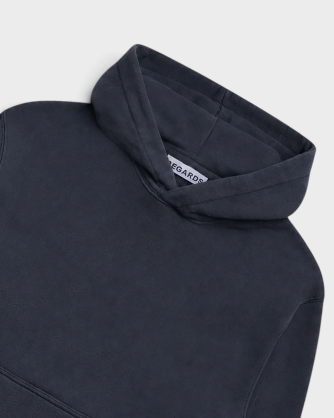 Regards Relaxed Loopback Hoodie Blank Black Washed — détail du col et de la matière