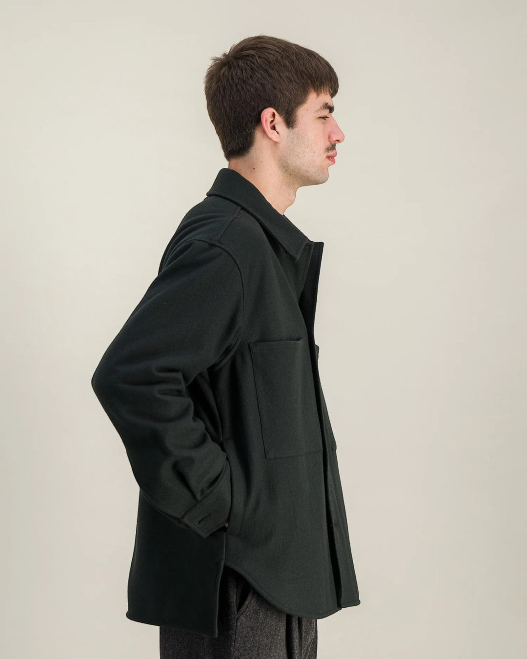 Woody Wool Overshirt Dark Green Parages, vue portée de profil
