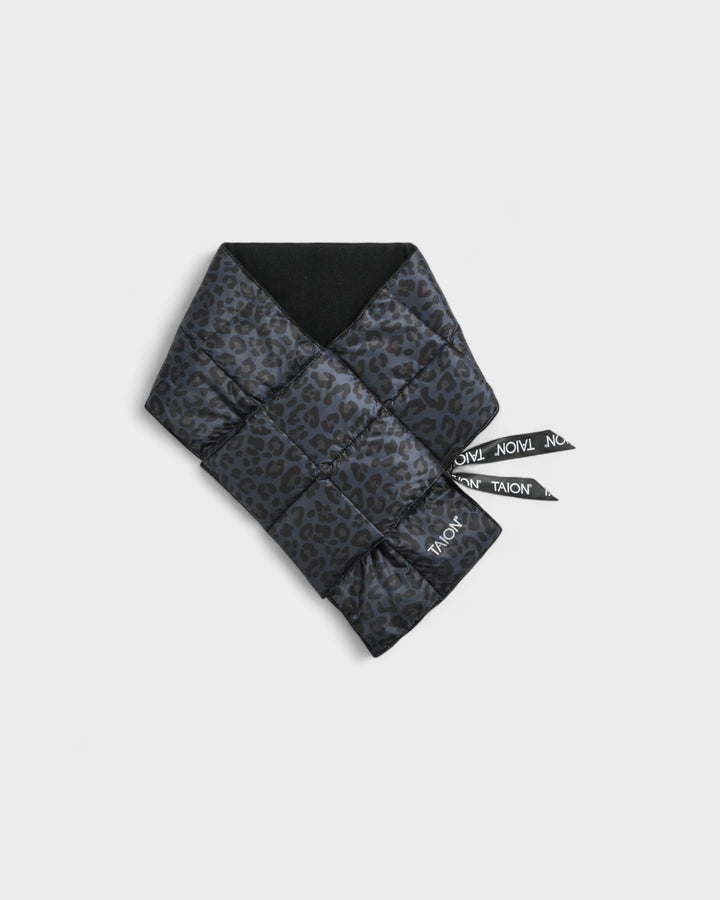 Taion Basic Down Scarf Black Leopard, face à plat