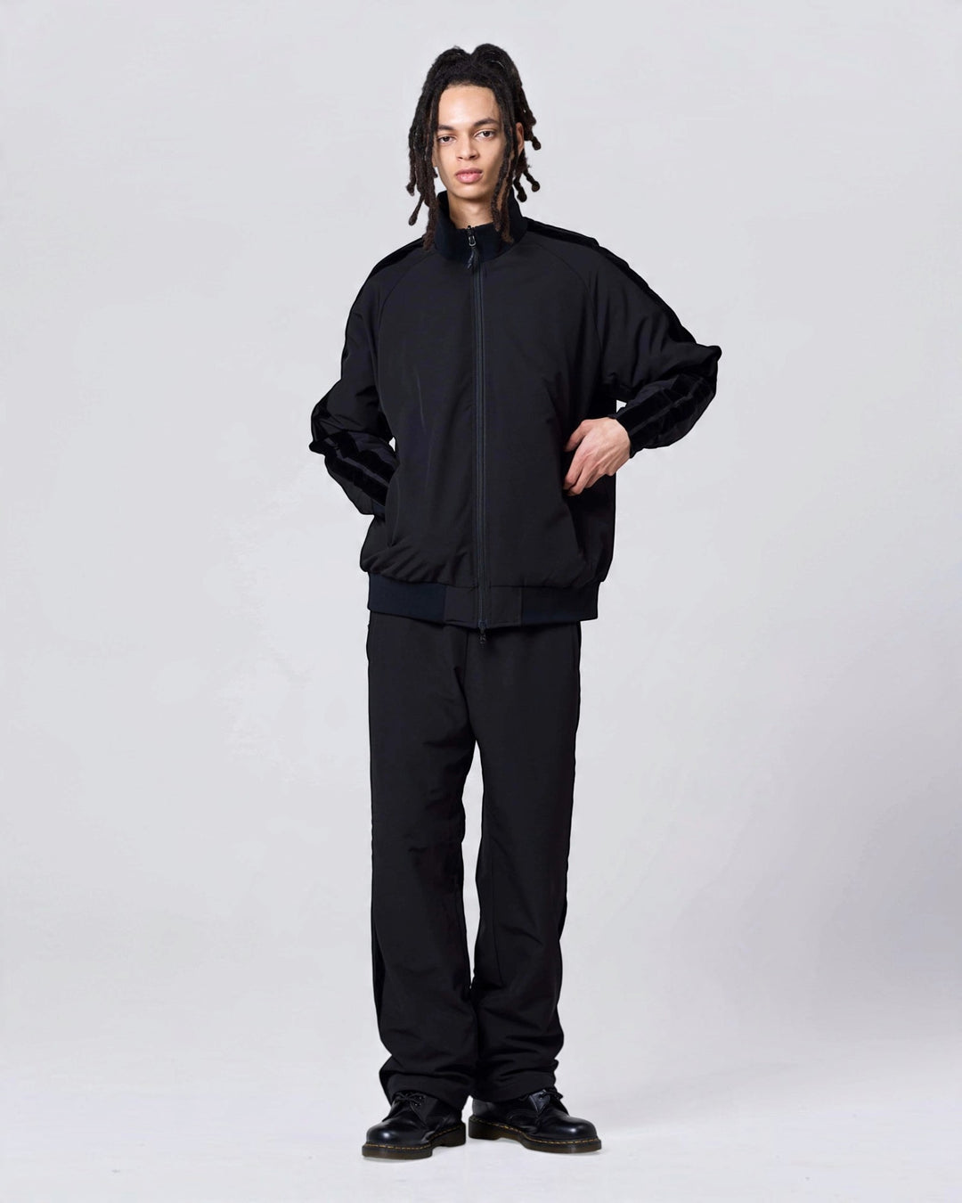 Taion Reversible Relax High-Neck Down Jacket BK×BK (LINE/BLACK), vue portée