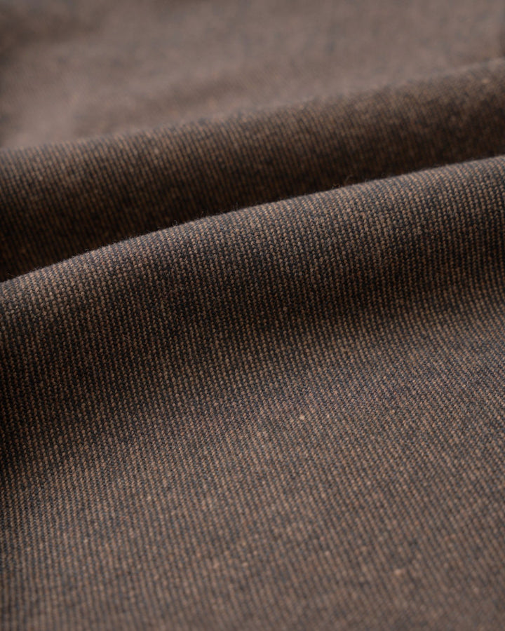 Pleated Track Pant Recycled Italian Tweed Brown – détail du tweed
