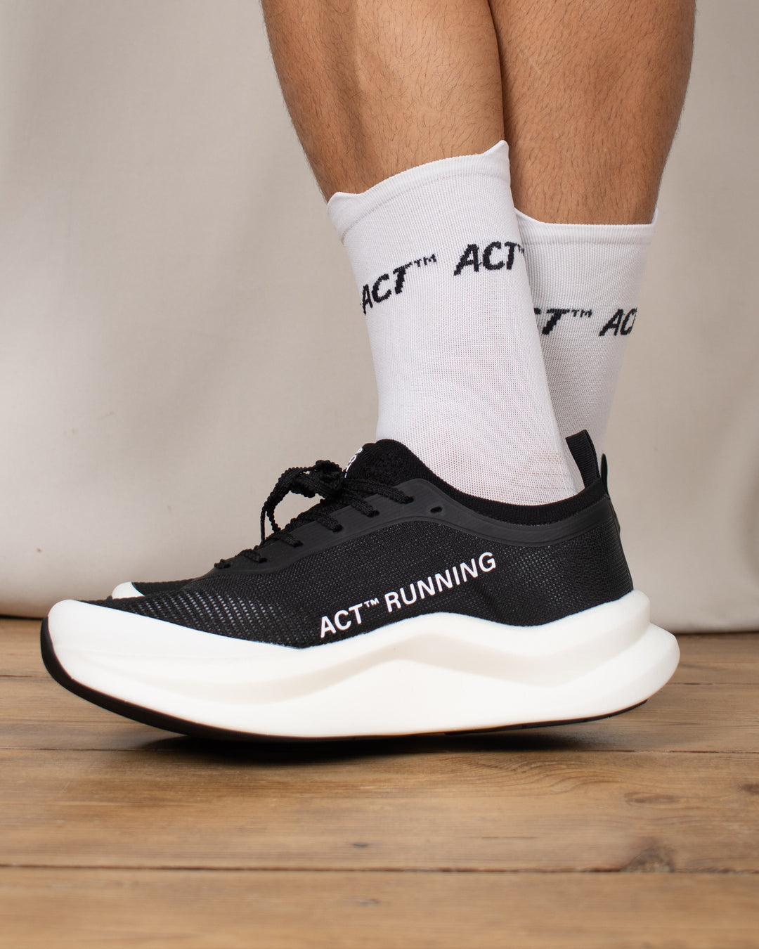 C.1 Running Shoe Noir
