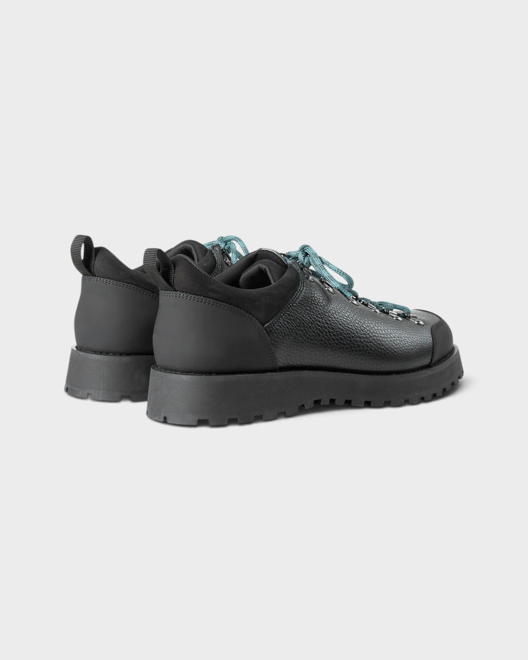 Dune Low Black Tumbled Leather