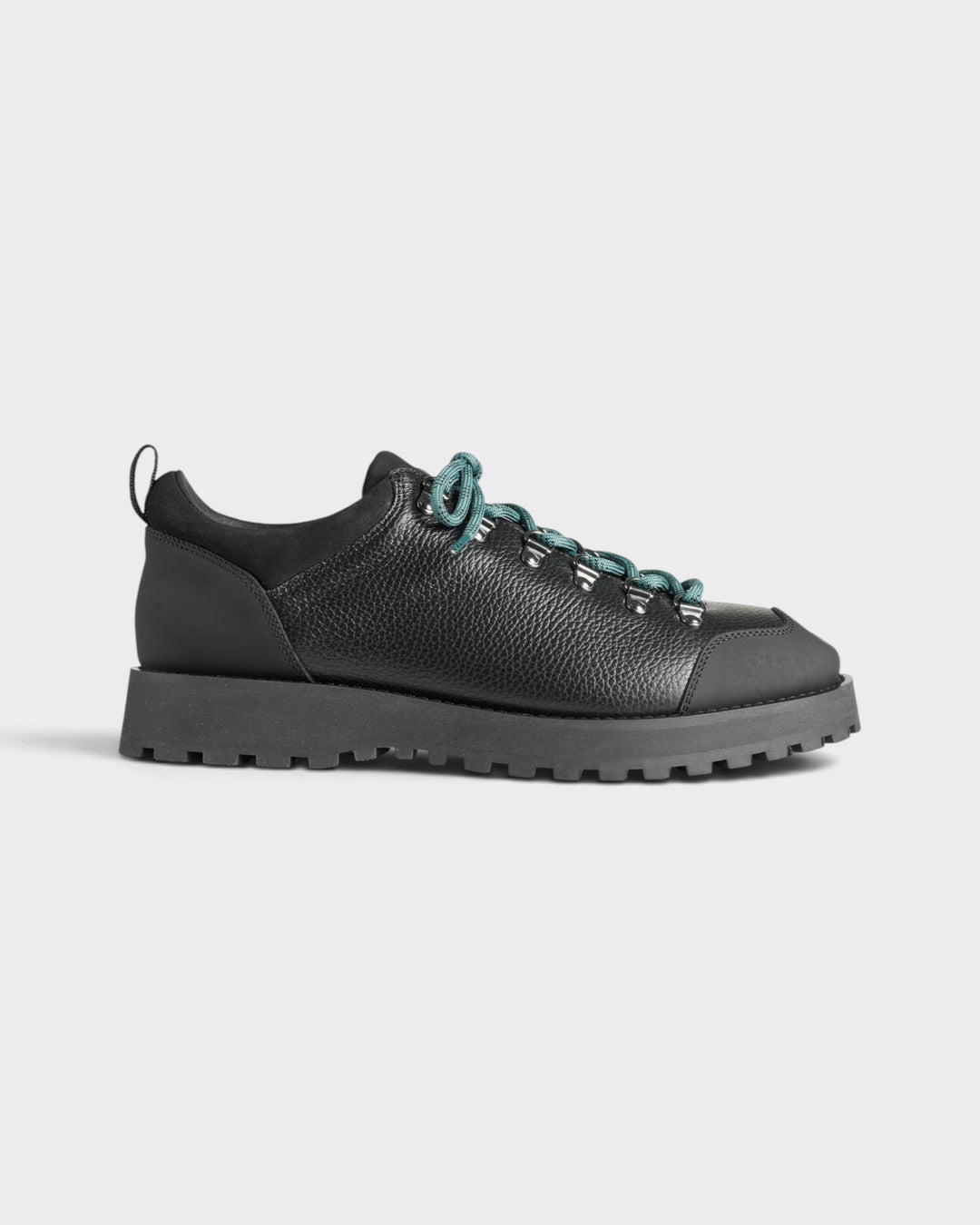 Dune Low Black Tumbled Leather