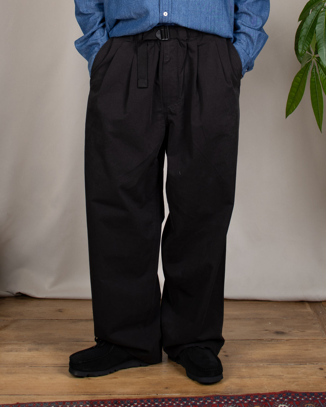 Two Tuck Wide Pants Black