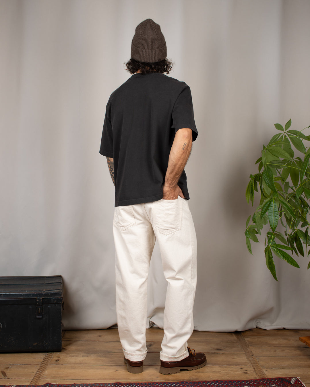 Denim01 Loose Tapered Jeans Ecru