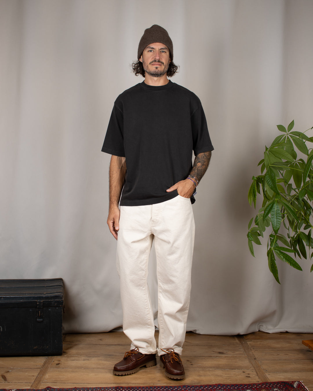 Denim01 Loose Tapered Jeans Ecru