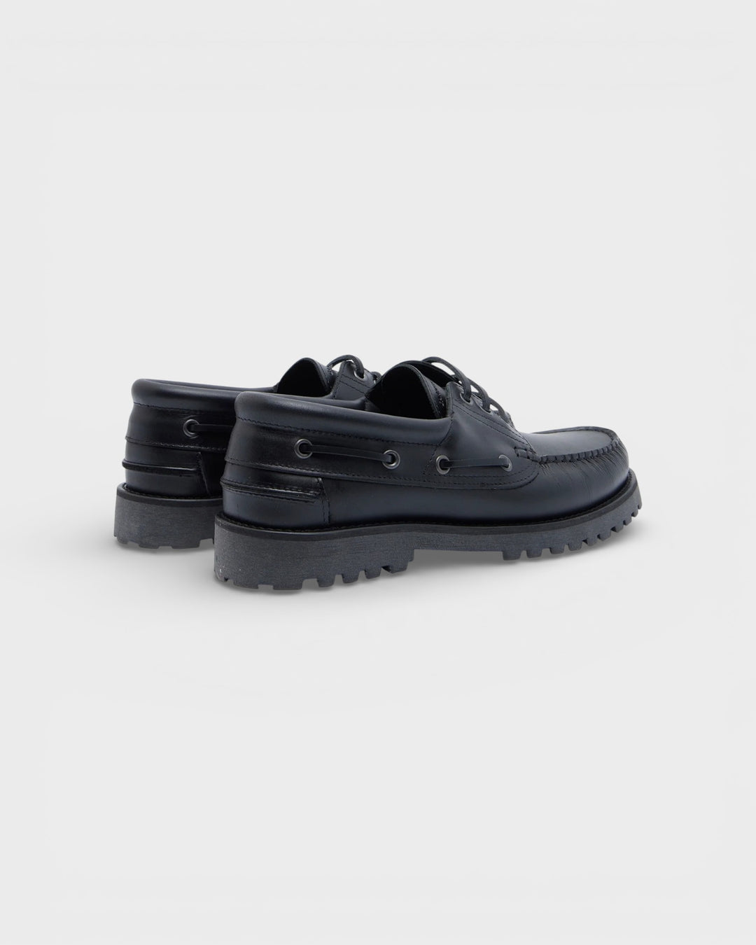 Ollie Boat Shoe Black Leather