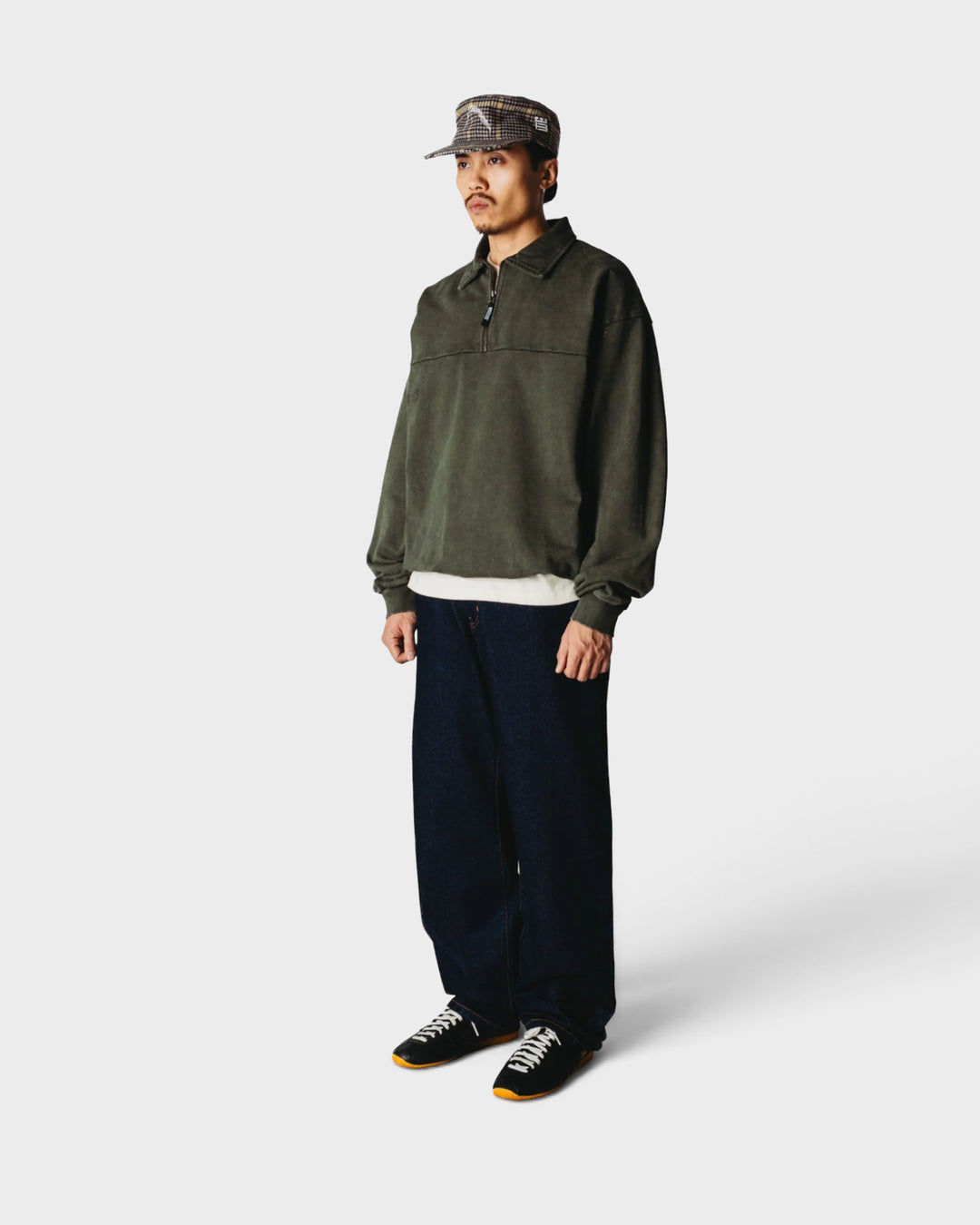 WBLoke Washed Zip Polo Dark Olive – vue 3