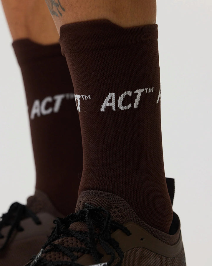 ACT Running FitLite Chaussettes Marron — vue portée