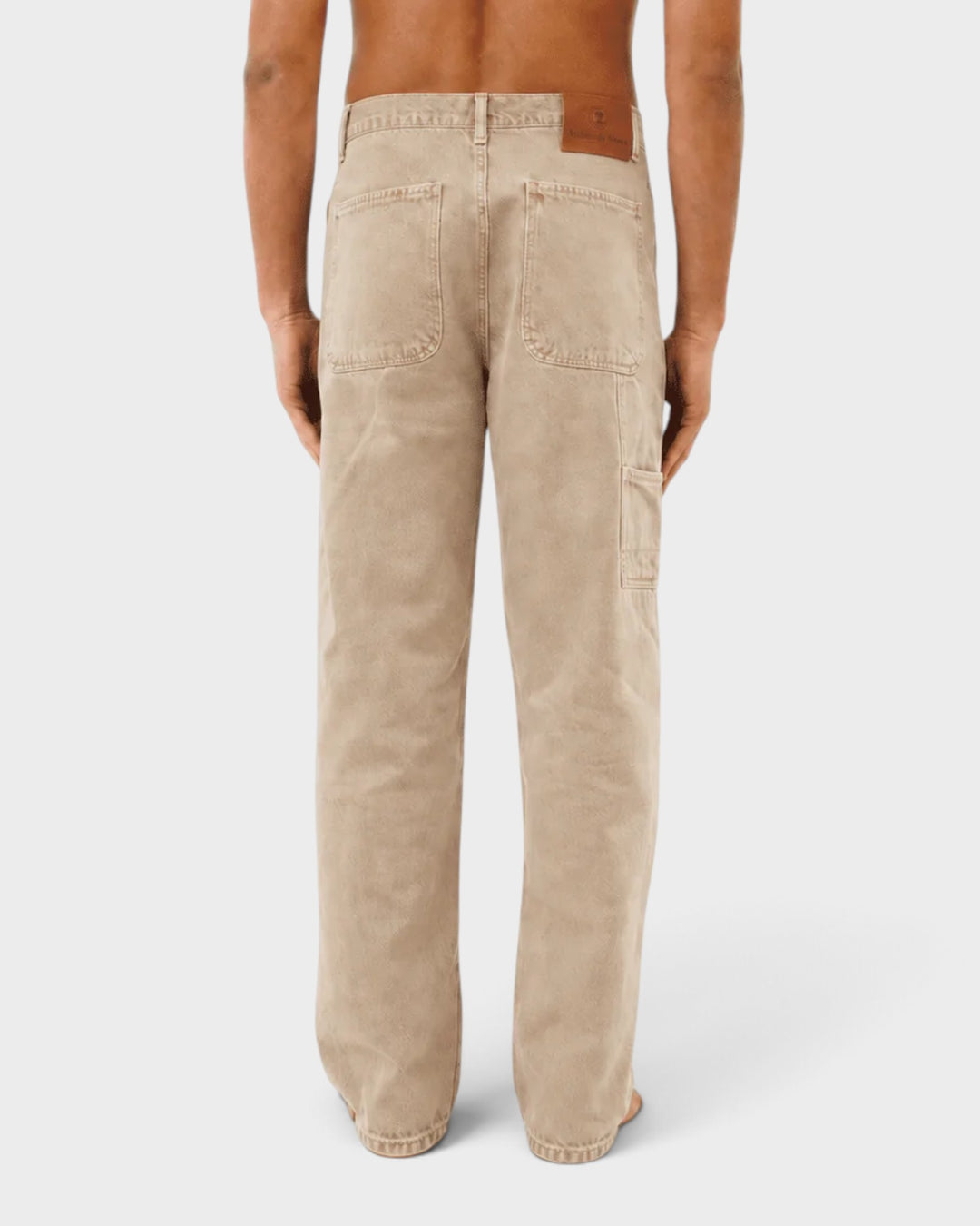 Pantalon DN Charpentier ample Grès Ateliers de Nîmes porté de dos