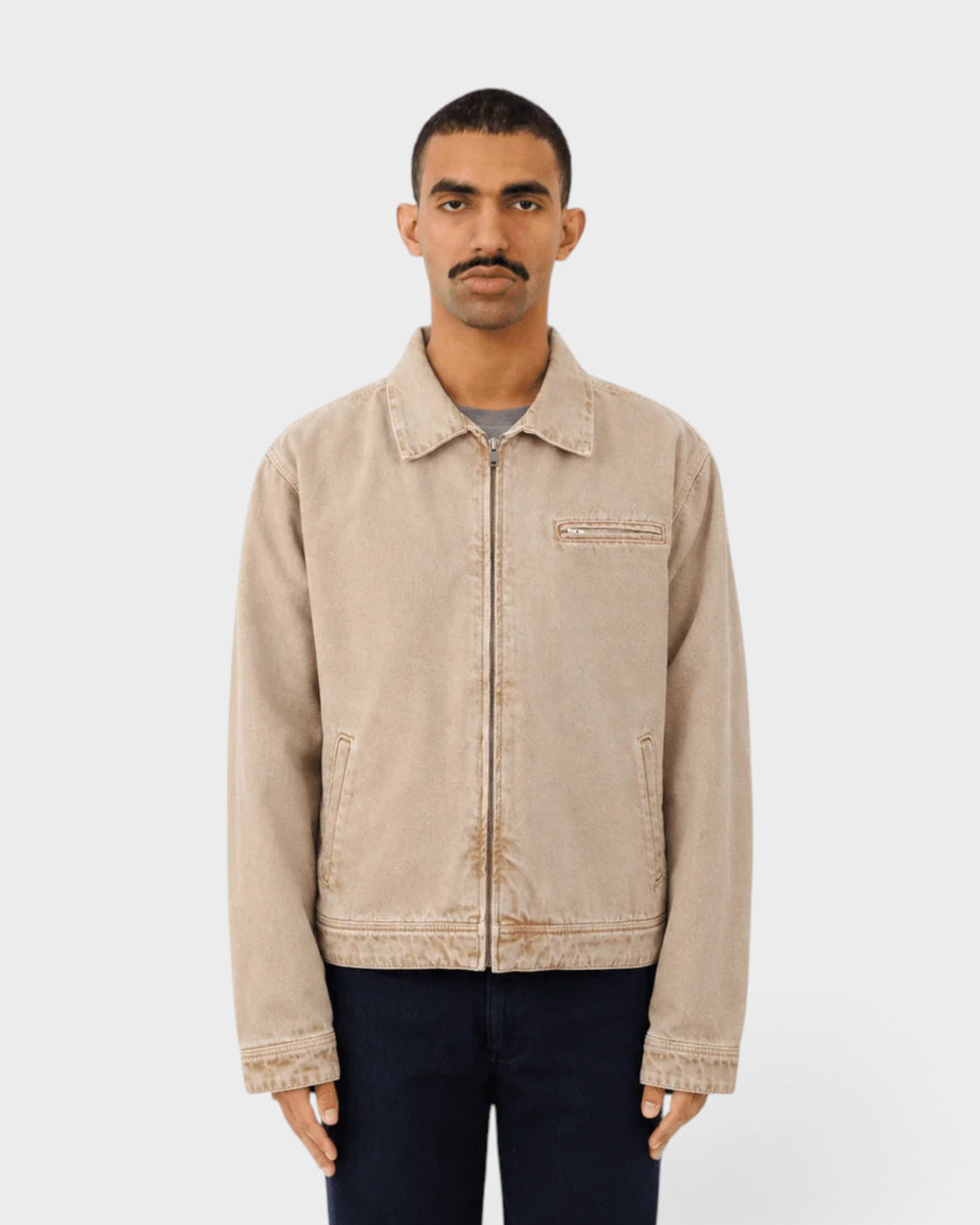 Veste DN06 coupe standard Grès Ateliers de Nîmes portée de trois-quarts