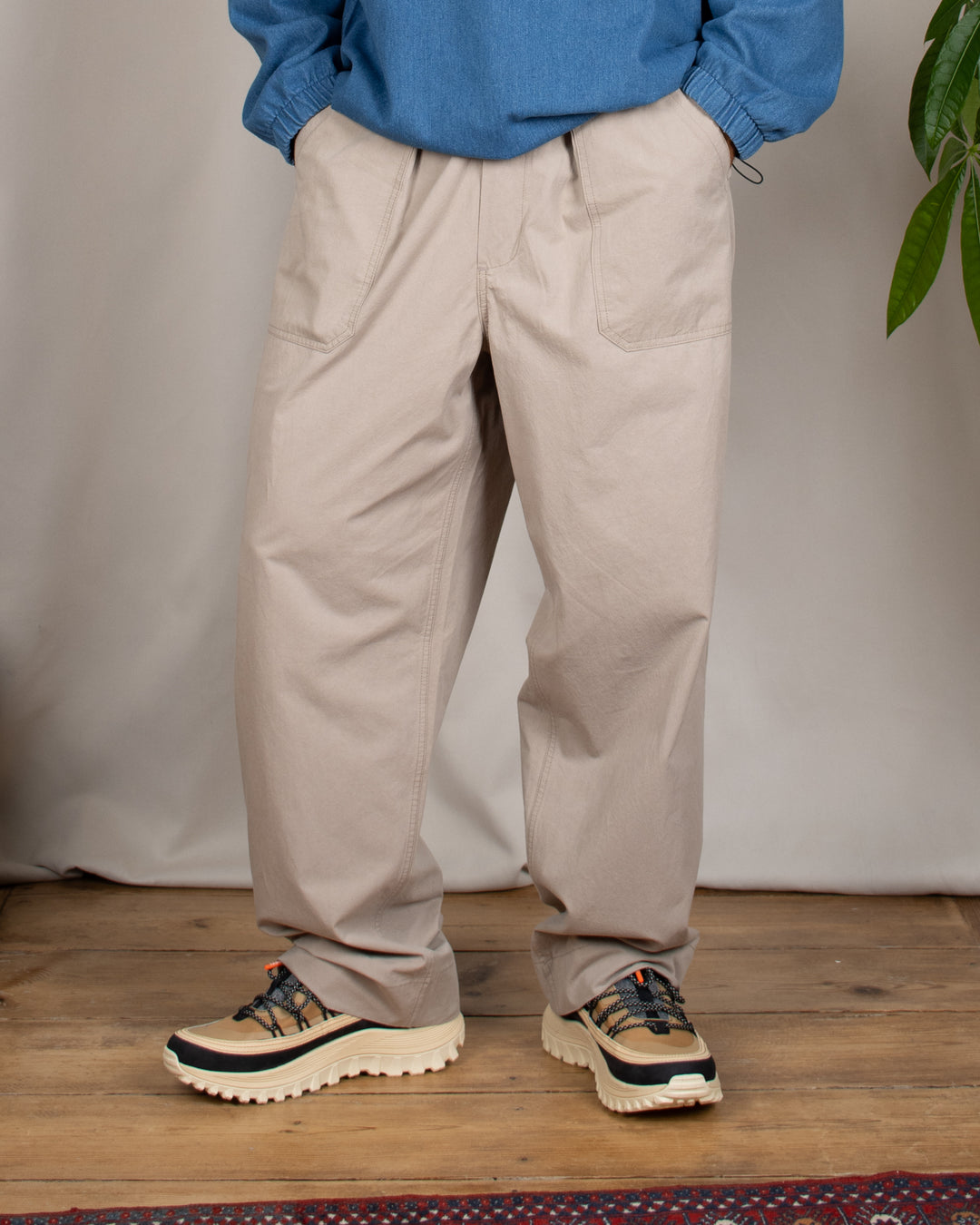 One Tuck Wide Fatigue Pants Beige