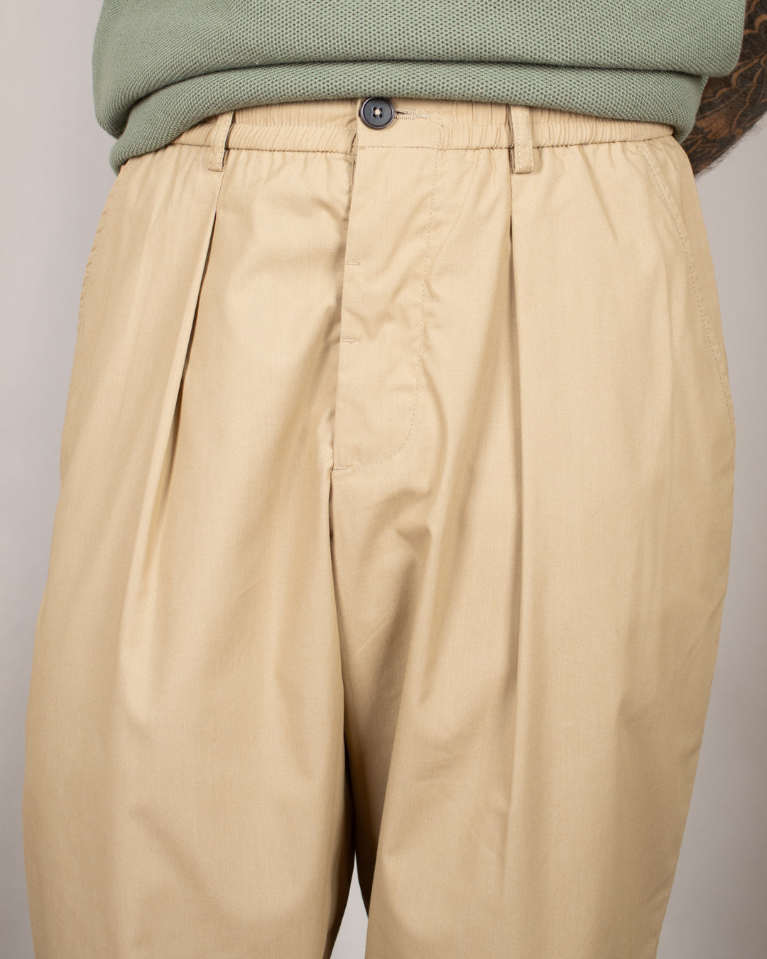 Pleated Track Pant Recycled Polytech Sand