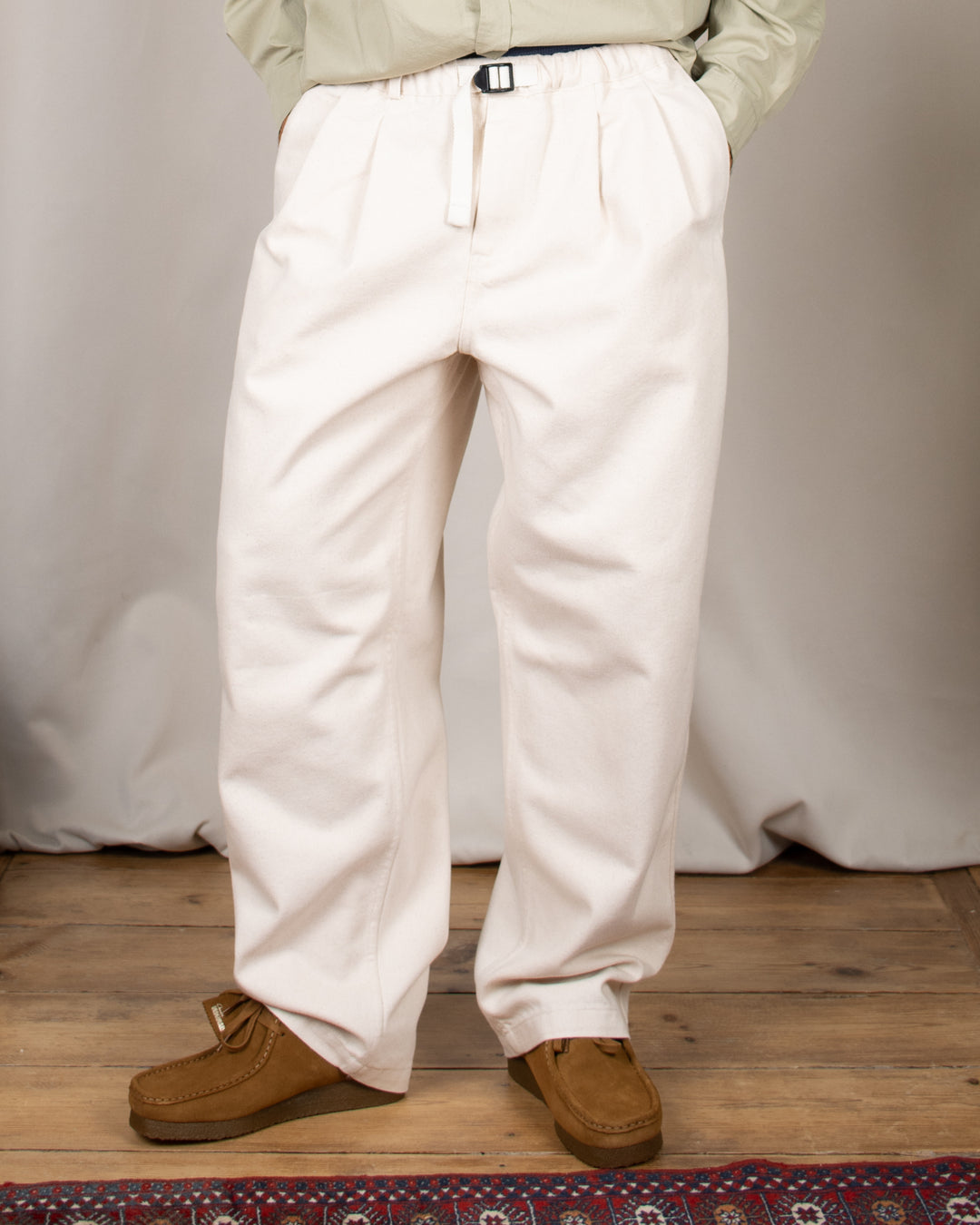 Two Tuck Wide Denim Pants Ecru