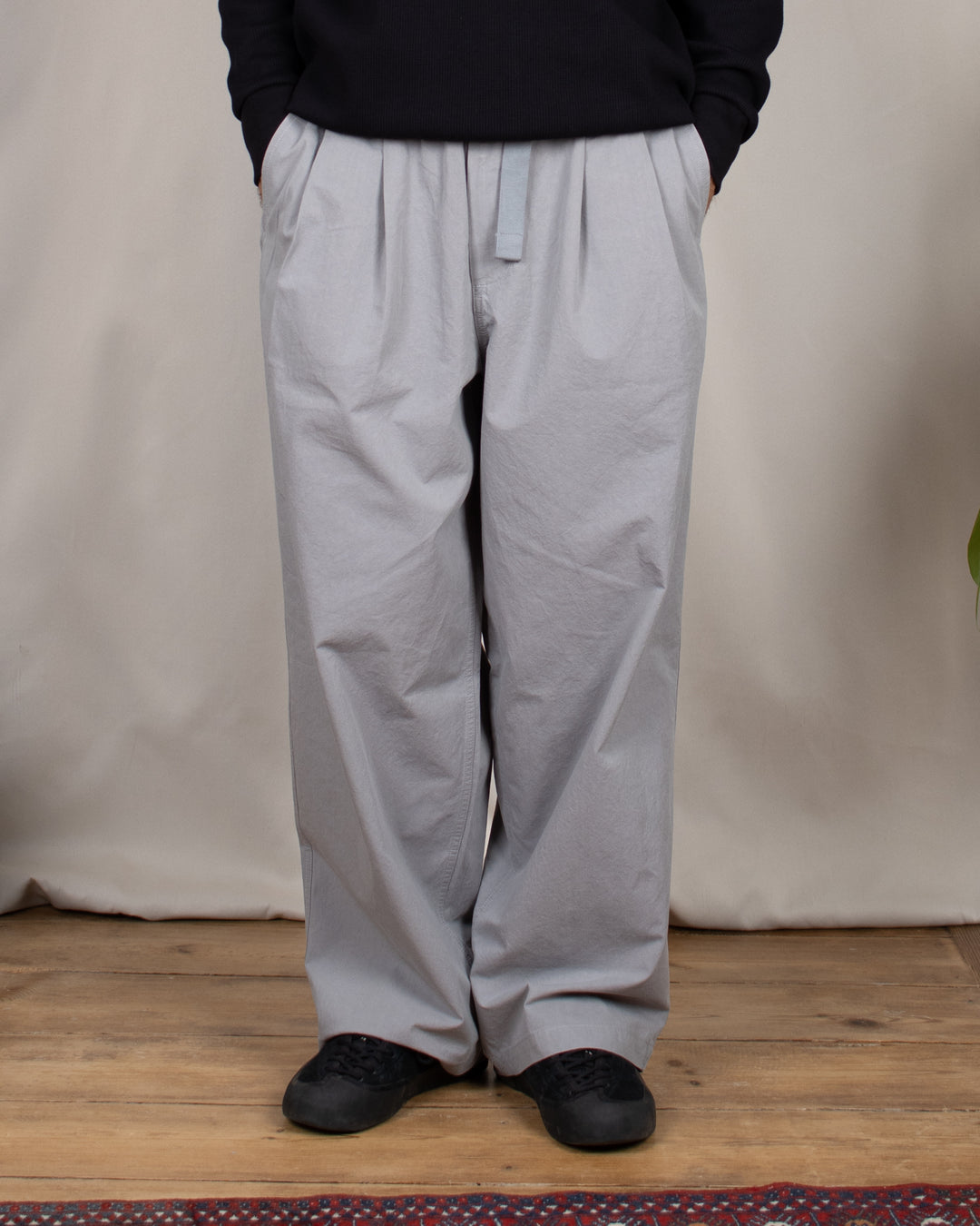 Two Tuck Wide Pants Light Gray