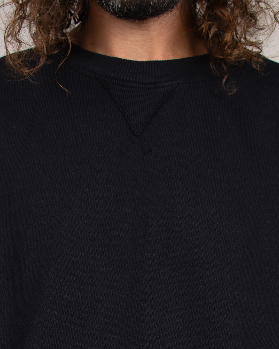 Relax Crew Sweater Black