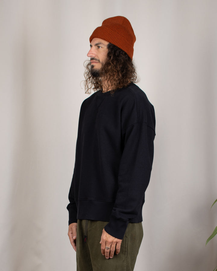 Relax Crew Sweater Black
