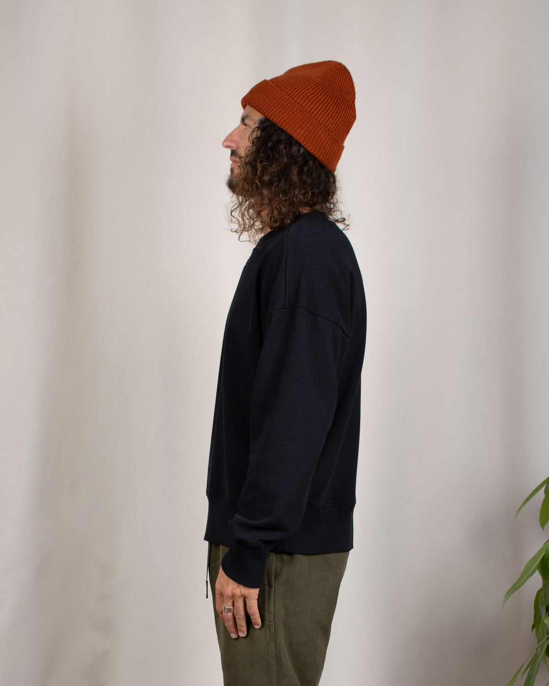 Relax Crew Sweater Black