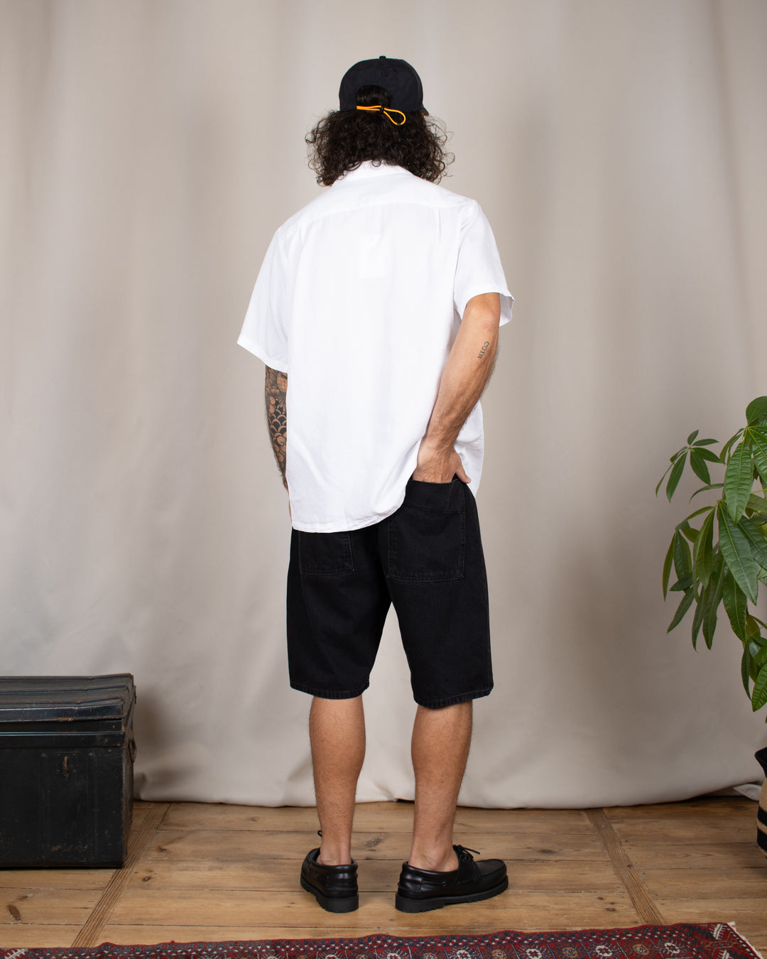 Japan Square Pocket Short Black Raw