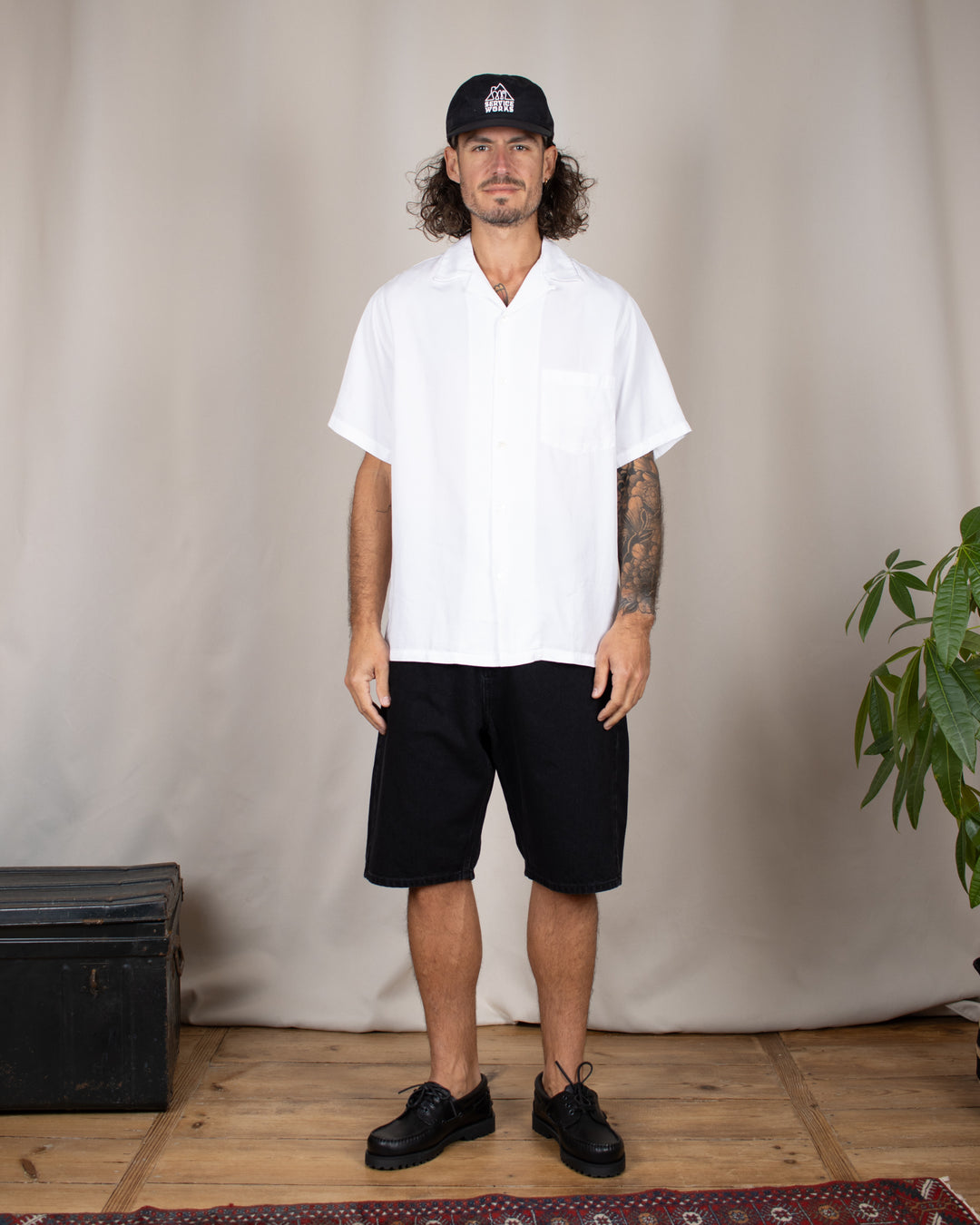 Japan Square Pocket Short Black Raw