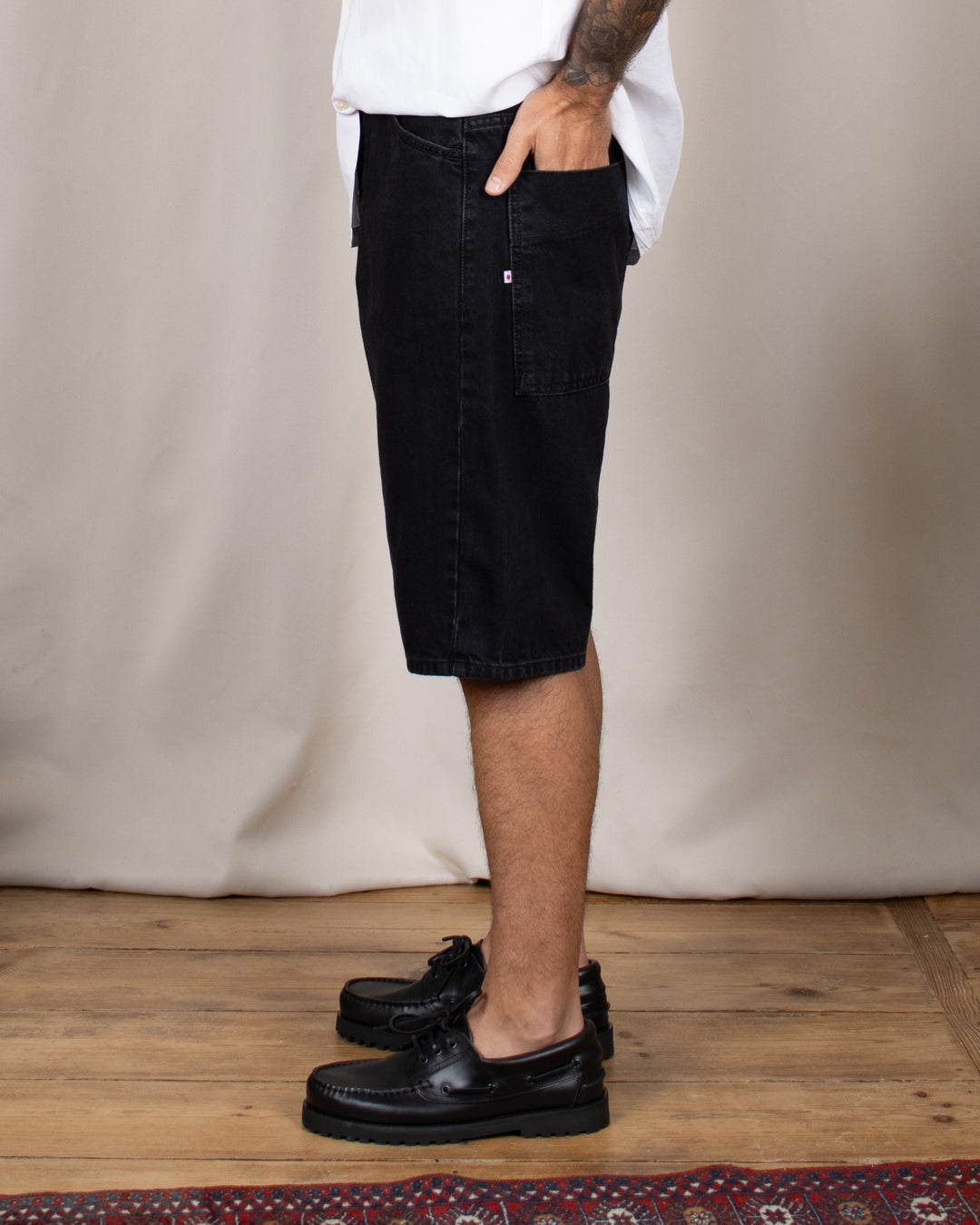 Japan Square Pocket Short Black Raw