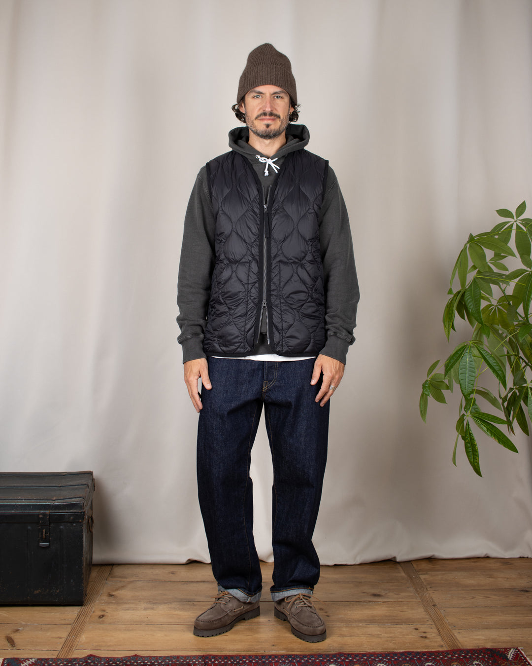 Military V Neck W-Zip Down Vest Black