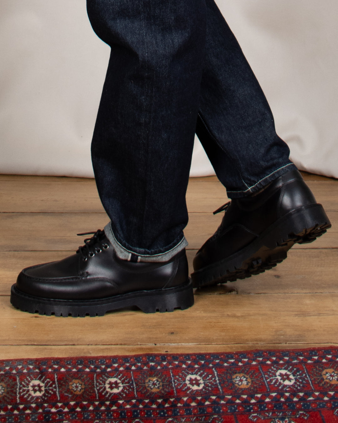 Pete Moc Toe Black Leather