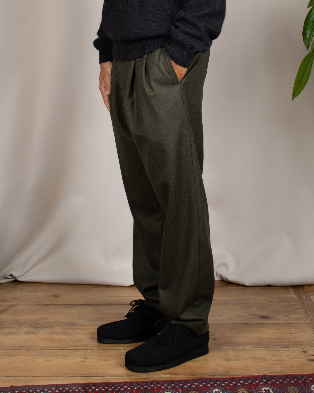 Double Pleats Flannel Pants Olive Mel