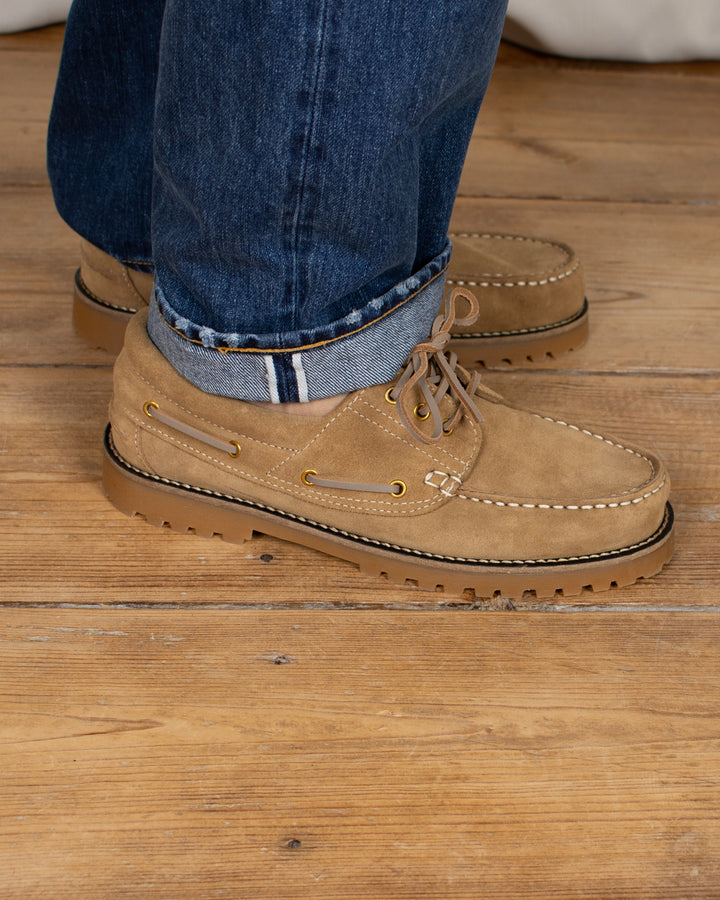 Ollie Boat Shoe Earth Suede