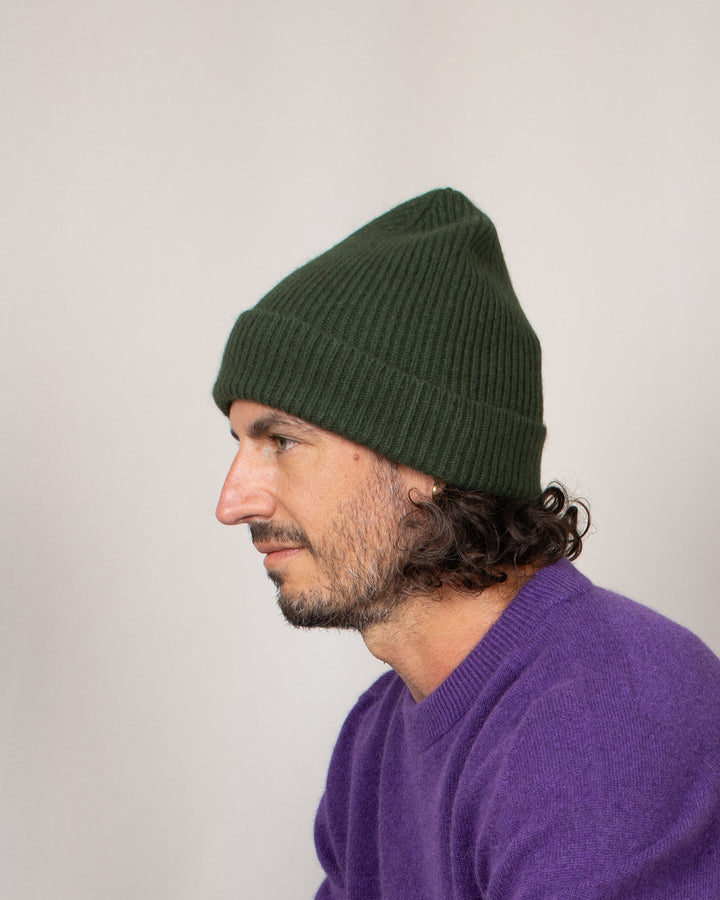 Bonnet Mackie Barra Hat Cedar, porté de côté