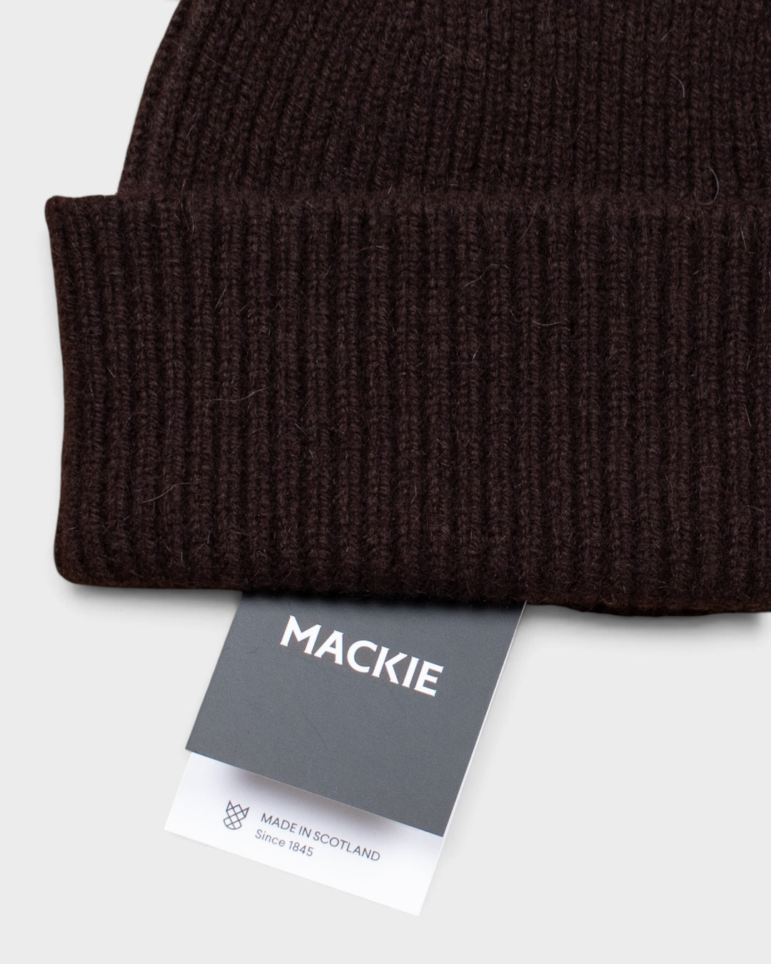 Bonnet Mackie Barra Hat Ebony, détail du revers