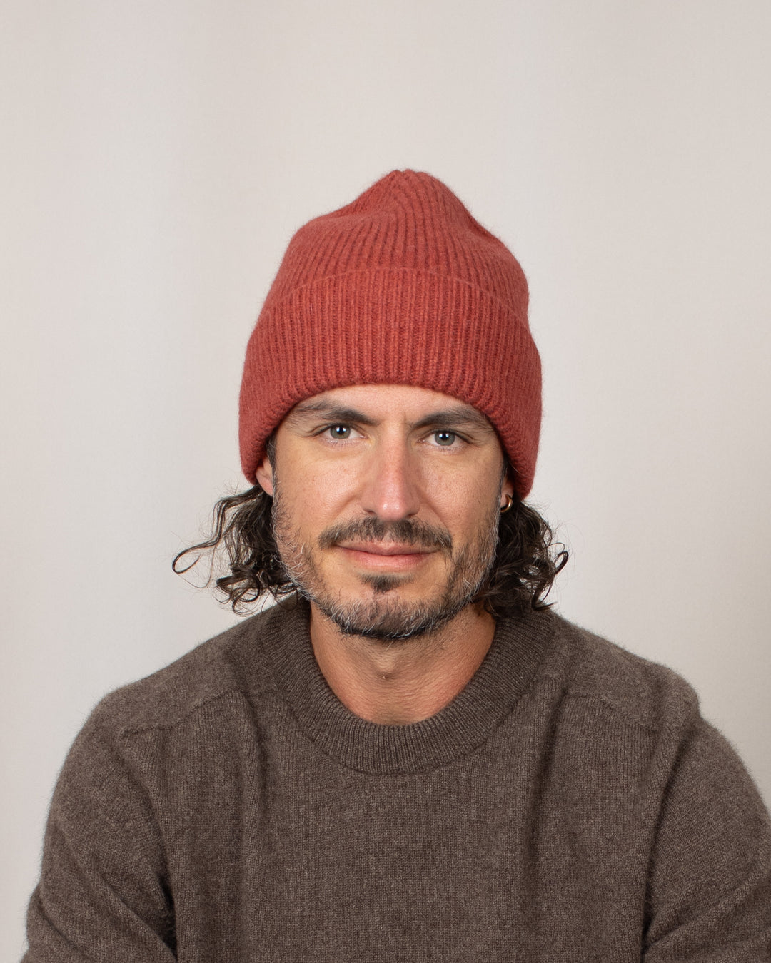 Bonnet Mackie Barra Hat Russet, porté de face