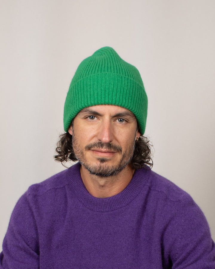 Bonnet Mackie Barra Hat Spinach, porté de face