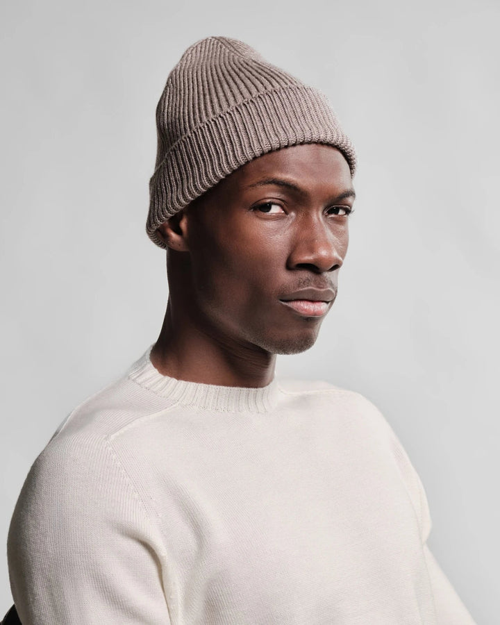Bonnet Ara Taupe — vue portée 2