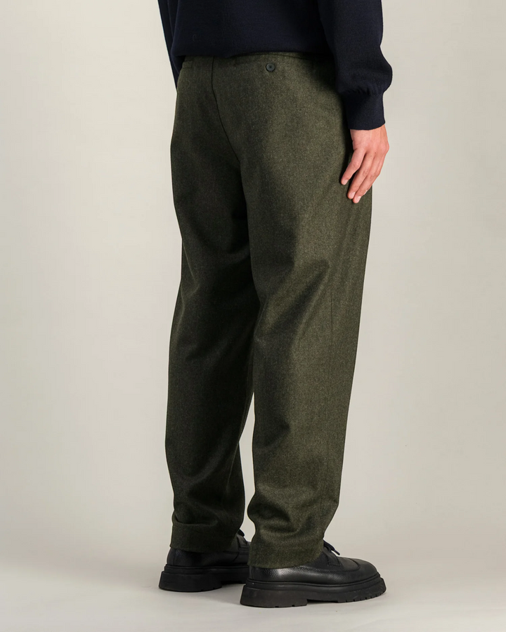 Double Pleats Flannel Pants Olive Mel Parages, vue portée de profil